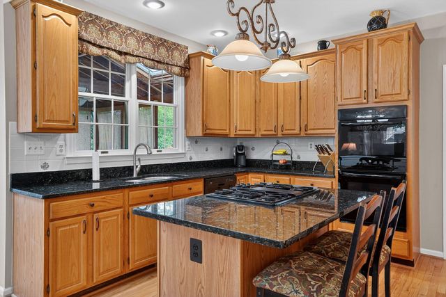 3506 CURTICE FARM DR, Fairfax, VA 22033