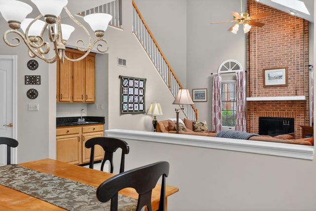 3506 CURTICE FARM DR, Fairfax, VA 22033