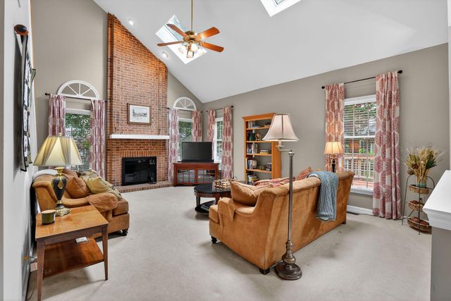 3506 CURTICE FARM DR, Fairfax, VA 22033