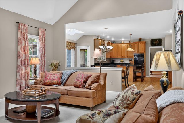 3506 CURTICE FARM DR, Fairfax, VA 22033