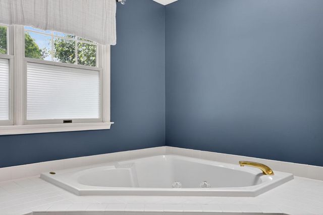 3506 CURTICE FARM DR, Fairfax, VA 22033