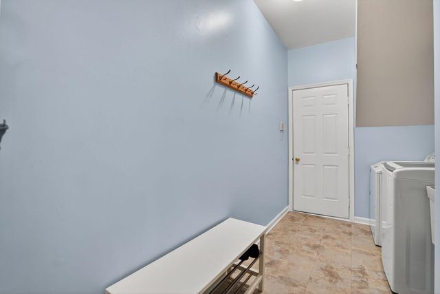 3506 CURTICE FARM DR, Fairfax, VA 22033