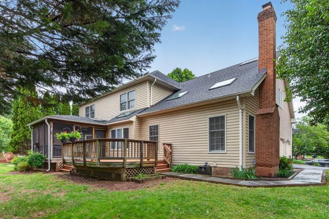 3506 CURTICE FARM DR, Fairfax, VA 22033