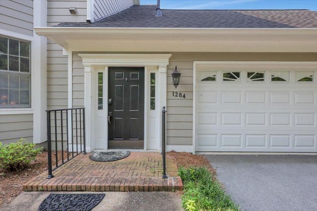 1284 Heritage Landing Drive, Chattanooga, TN 37405