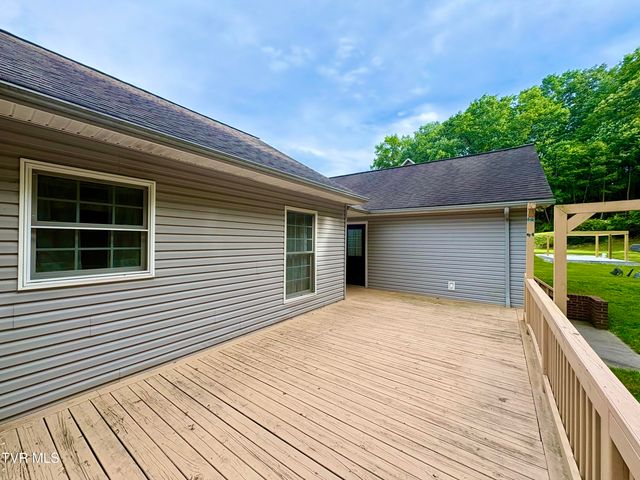 2251 Northeast Mountain Laurel Road, Norton, VA 24273