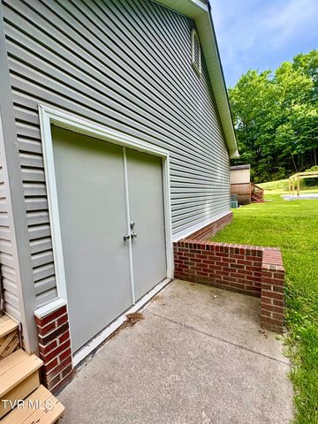 2251 Northeast Mountain Laurel Road, Norton, VA 24273