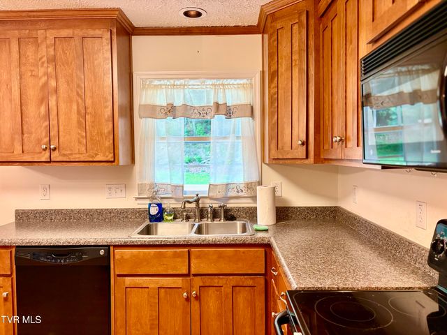 2251 Northeast Mountain Laurel Road, Norton, VA 24273