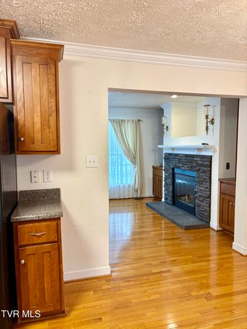 2251 Northeast Mountain Laurel Road, Norton, VA 24273