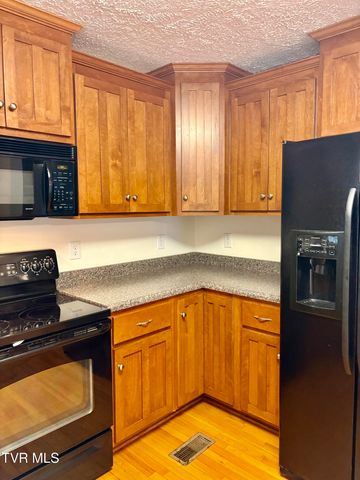 2251 Northeast Mountain Laurel Road, Norton, VA 24273