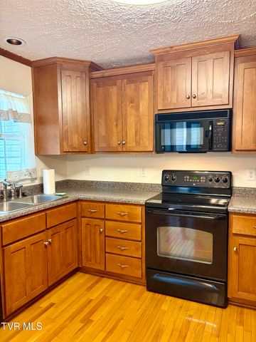 2251 Northeast Mountain Laurel Road, Norton, VA 24273