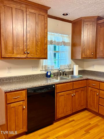 2251 Northeast Mountain Laurel Road, Norton, VA 24273