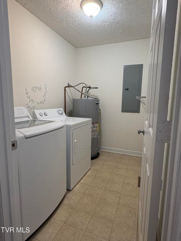 2251 Northeast Mountain Laurel Road, Norton, VA 24273