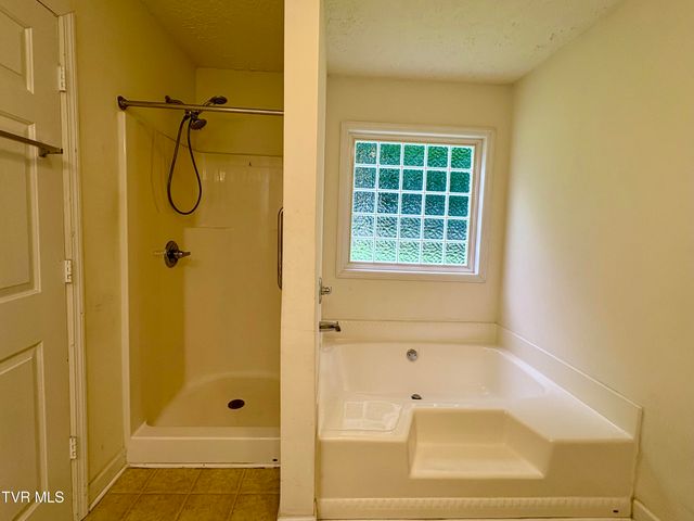 2251 Northeast Mountain Laurel Road, Norton, VA 24273