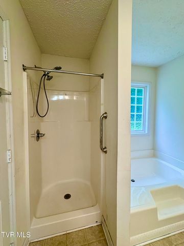 2251 Northeast Mountain Laurel Road, Norton, VA 24273
