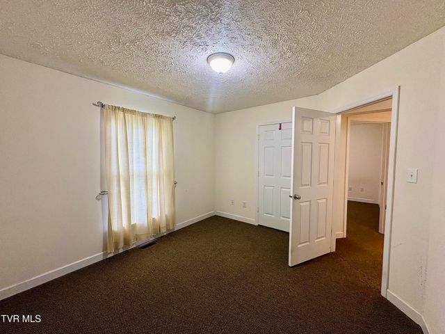 2251 Northeast Mountain Laurel Road, Norton, VA 24273