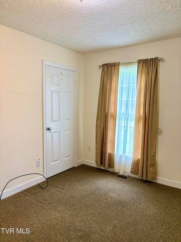 2251 Northeast Mountain Laurel Road, Norton, VA 24273