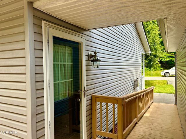 2251 Northeast Mountain Laurel Road, Norton, VA 24273