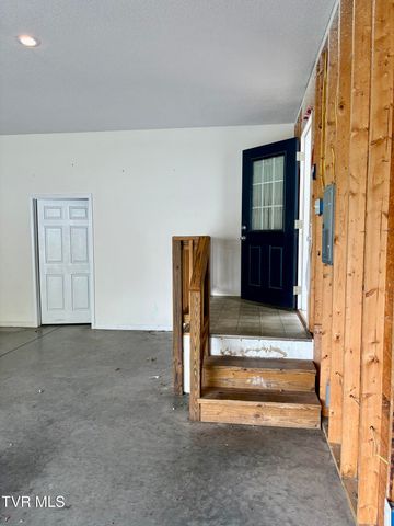 2251 Northeast Mountain Laurel Road, Norton, VA 24273