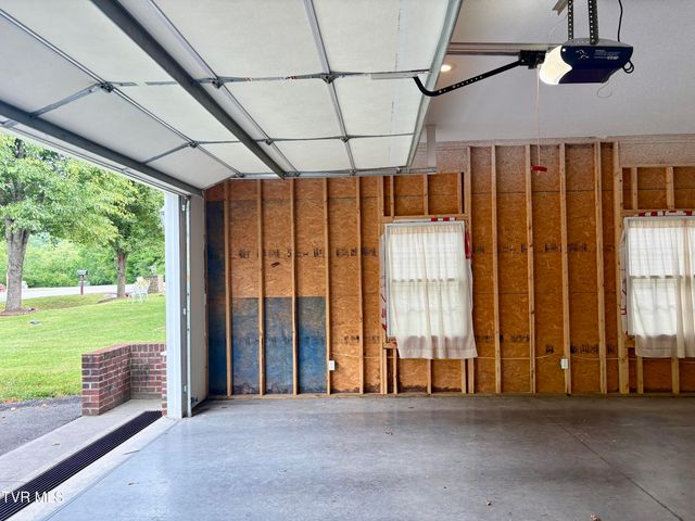 2251 Northeast Mountain Laurel Road, Norton, VA 24273