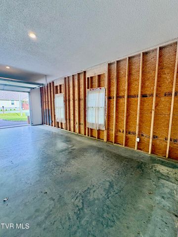 2251 Northeast Mountain Laurel Road, Norton, VA 24273
