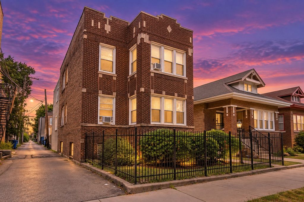7913 S Laflin Street 1R, Chicago, IL 60620