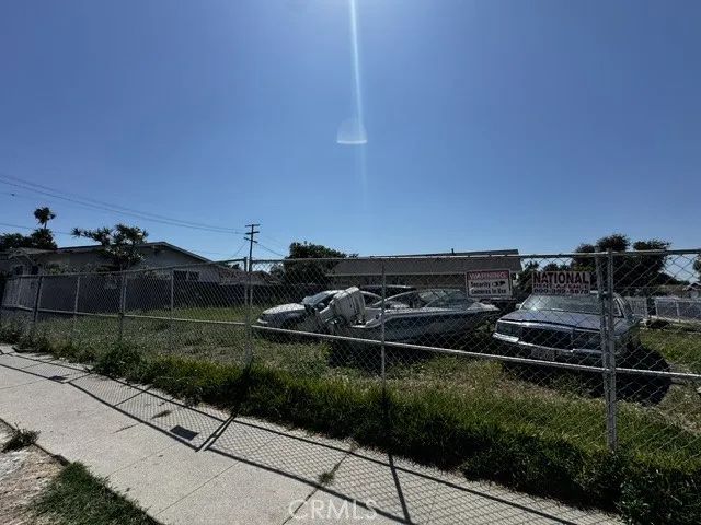 8501 Towne, Los Angeles, CA 90003