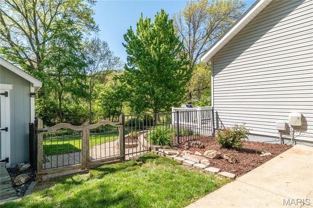 6803 Autumn Cove, Byrnes Mill, MO 63051