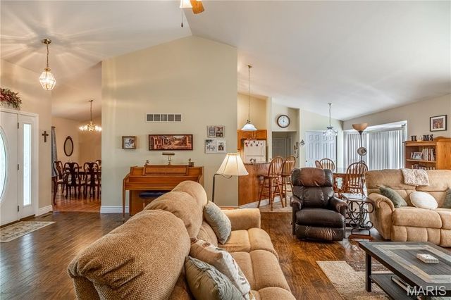 6803 Autumn Cove, Byrnes Mill, MO 63051