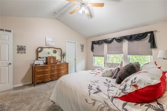 6803 Autumn Cove, Byrnes Mill, MO 63051