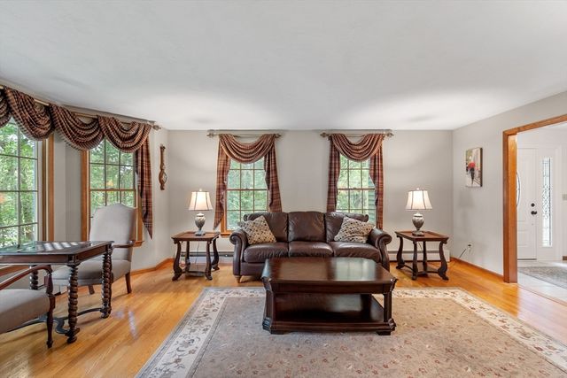 492 Stow Rd, Marlborough, MA 01752