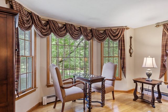 492 Stow Rd, Marlborough, MA 01752