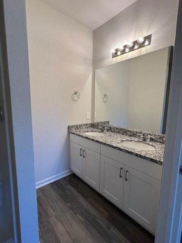 417 Del Monte Drive, Huntsville, TX 77320