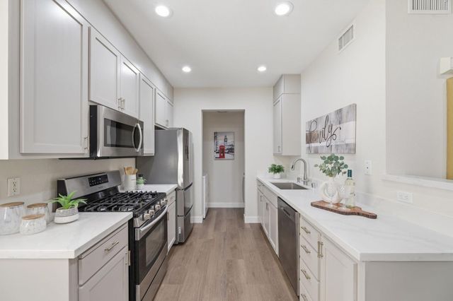 2177 Alum Rock Avenue 111, San Jose, CA 95116