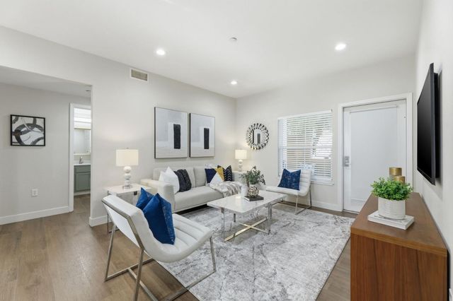 2177 Alum Rock Avenue 111, San Jose, CA 95116