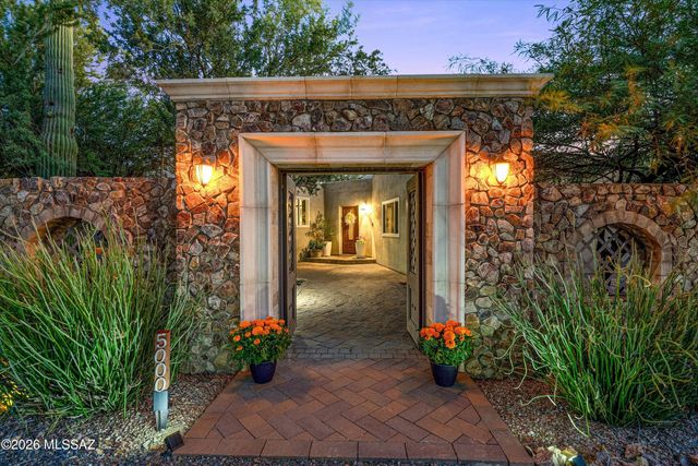 5000 W Camino De Manana, Tucson, AZ 85742