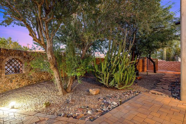 5000 W Camino De Manana, Tucson, AZ 85742