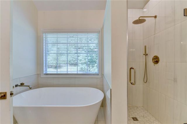 6336 Spring Lake Drive, Flowery Branch, GA 30542