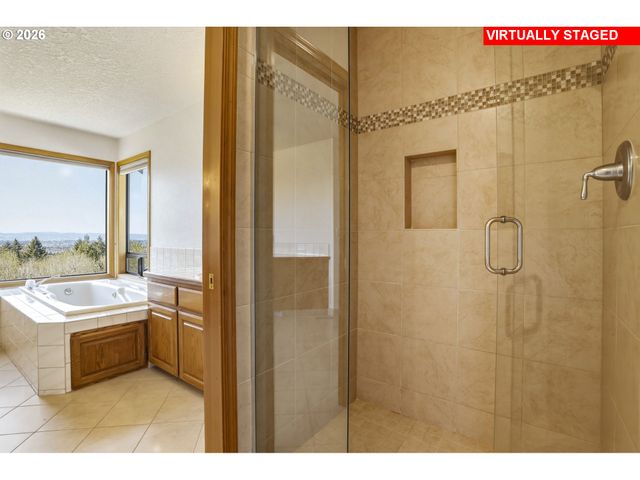 7611 Se 141ST Ave, Portland, OR 97236