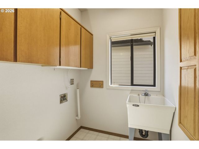 7611 Se 141ST Ave, Portland, OR 97236