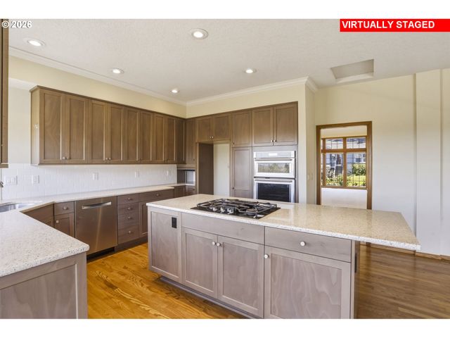 7611 Se 141ST Ave, Portland, OR 97236