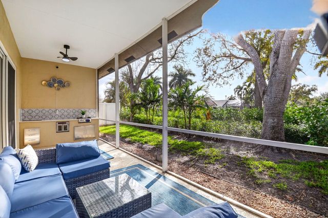 13567 Weyburne Drive, Delray Beach, FL 33446