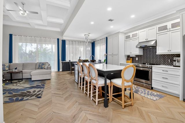 13567 Weyburne Drive, Delray Beach, FL 33446