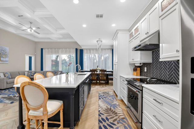 13567 Weyburne Drive, Delray Beach, FL 33446