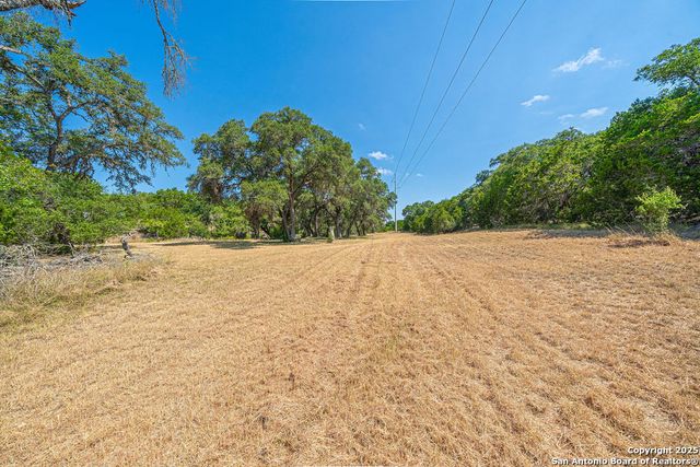 371 Lake Country, Lakehills, TX 78063