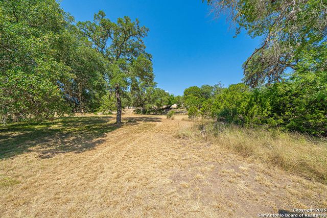 371 Lake Country, Lakehills, TX 78063