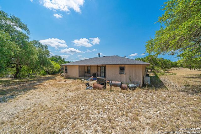 371 Lake Country, Lakehills, TX 78063