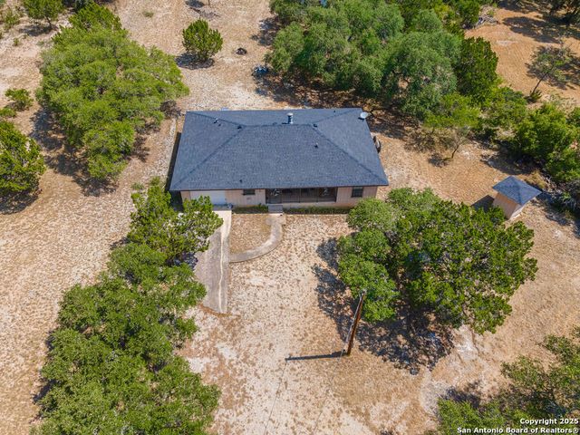 371 Lake Country, Lakehills, TX 78063