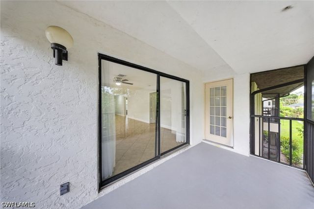 5270 Treetops DR J201, Naples, FL 34113