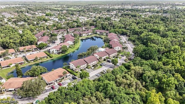 5270 Treetops DR J201, Naples, FL 34113