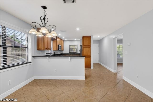 5270 Treetops DR J201, Naples, FL 34113